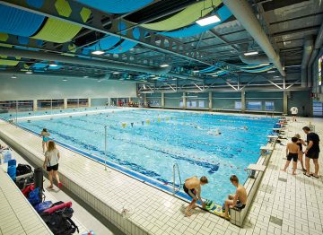 最初の 10 年間は照明を交換する必要はありません